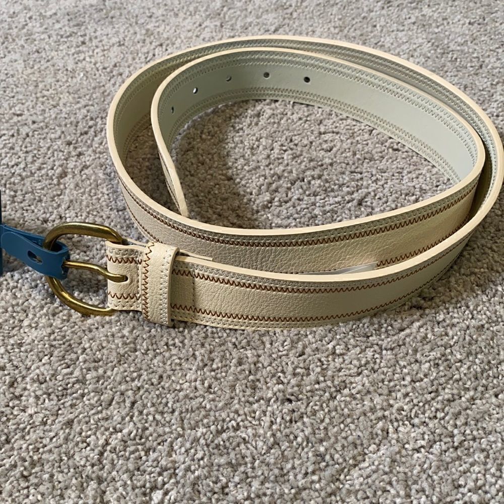 Women’s Bone Colored Belt with Gold Toned Buckle Size S NWT